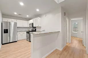 12323 Emery Oaks Rd, Austin, TX 78758 - Photo 11