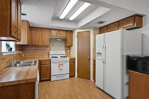 2624 Oak Meadow Dr, Round Rock, TX 78681 - Photo 9