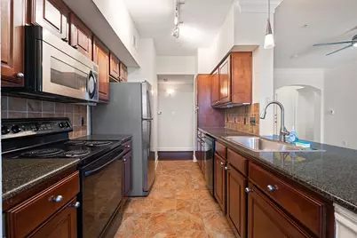 7701 Rialto Boulevard #637, Austin, TX 78735 - Photo 11