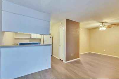 400 W 34th Street #206, Austin, TX 78705 - Photo 1