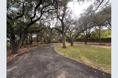 1302 Ridgecrest Drive, Austin, TX 78746 - Photo 3