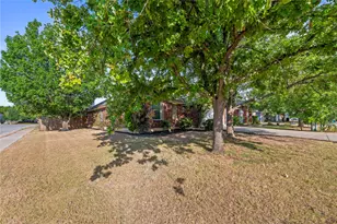 701 Sparkling Brook Ln, Leander, TX 78641 - Photo 33