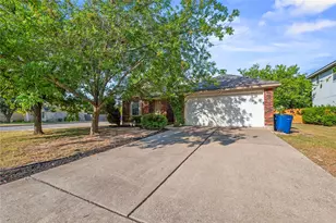 701 Sparkling Brook Ln, Leander, TX 78641 - Photo 7