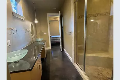 18800 Venture Drive, Point Venture, TX 78645 - Photo 9