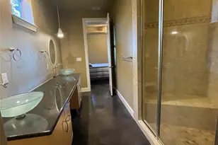 18800 Venture Dr, Point Venture, TX 78645 - Photo 9