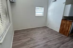 1106 W 22nd 1/2 St, Austin, TX 78705 - Photo 3