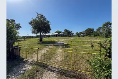 2813 Highway 21 W, Dale, TX 78616 - Photo 21