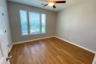 400 West St, Hutto, TX 78634 - Photo 5