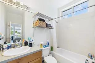 2401 E 6th St, Austin, TX 78702 - Photo 11