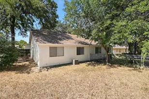 12002 Arrowwood Dr, Austin, TX 78727 - Photo 15