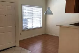 915 W 23rd Street W, Austin, TX 78705 - Photo 5