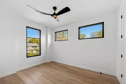 705 E 50th Street, Austin, TX 78751 - Photo 29