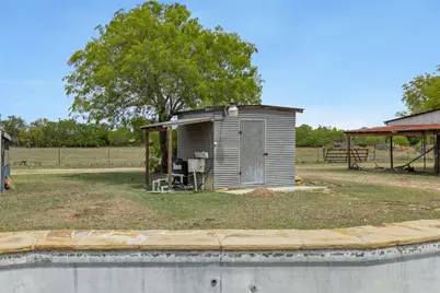 9765 State Park Road, Lockhart, TX 78644 - Photo 17