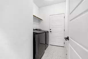 9115 Looksee Ln, Austin, TX 78744 - Photo 13