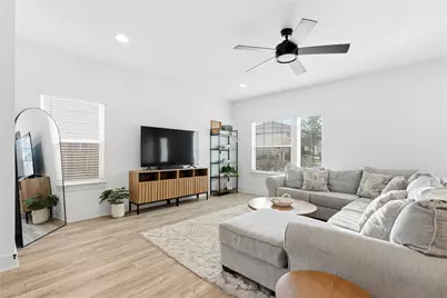 9115 Looksee Lane, Austin, TX 78744 - Photo 3