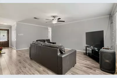 4801 Saguaro Road, Austin, TX 78744 - Photo 5