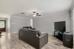 4801 Saguaro Rd, Austin, TX 78744 - Photo 5