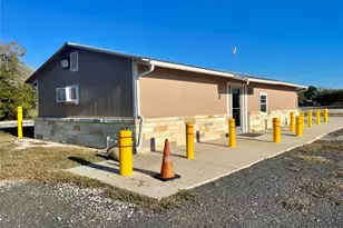 1000 N 5th St St, Kenedy, TX 78119 - Photo 3