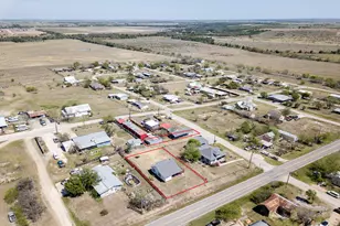 302 N Austin St, Coupland, TX 78615 - Photo 21