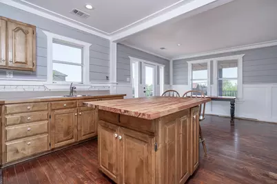 302 N Austin Street, Coupland, TX 78615 - Photo 15