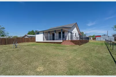 302 N Austin Street, Coupland, TX 78615 - Photo 1