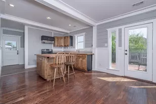 302 N Austin St, Coupland, TX 78615 - Photo 9