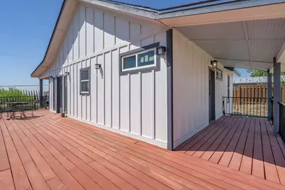 302 N Austin Street, Coupland, TX 78615 - Photo 7