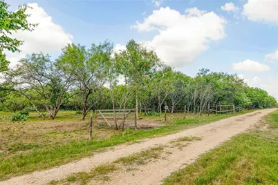 200 Armstrong Road, Lockhart, TX 78644 - Photo 3