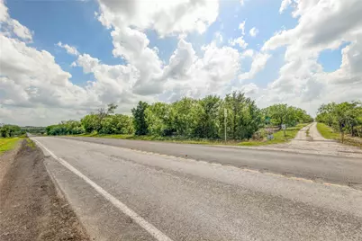 200 Armstrong Road, Lockhart, TX 78644 - Photo 17