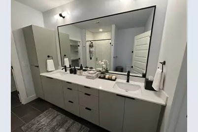 2500 Longview Street #302, Austin, TX 78705 - Photo 11