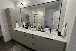 2500 Longview St, Austin, TX 78705 - Photo 11