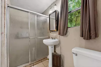 1302 1/2 Walnut Avenue E #2, Austin, TX 78702 - Photo 23