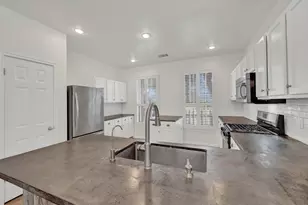 2043 Nevada St, San Marcos, TX 78666 - Photo 7