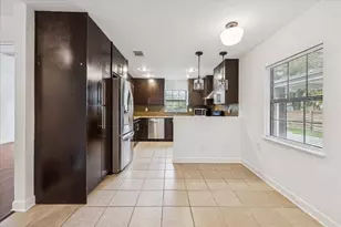 3104 Fontana Dr, Austin, TX 78704 - Photo 3