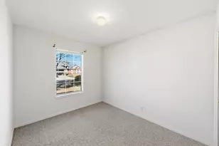 226 Sunshadow Dr, Lockhart, TX 78644 - Photo 25