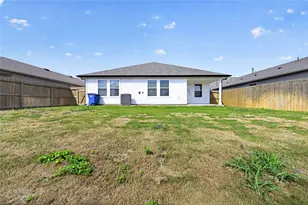 326 N Richland Dr, Lockhart, TX 78644 - Photo 19