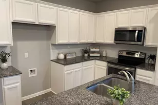 711 Rolling Oak Dr, Round Rock, TX 78664 - Photo 11