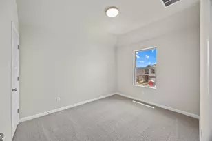 206 Hornet St, Elgin, TX 78621 - Photo 23