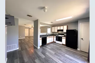 5604 Man O War Stretch Drive, Del Valle, TX 78617 - Photo 9