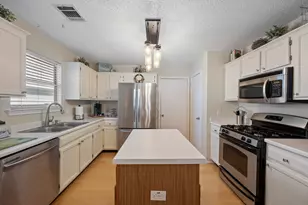 1504 Sylvia Ln, Round Rock, TX 78681 - Photo 7