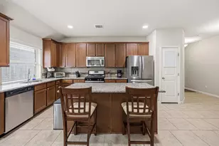 328 Lightcliff St, Hutto, TX 78634 - Photo 9