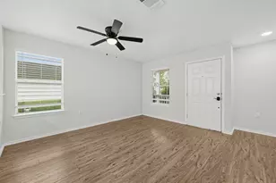 7433 Aspen Brook Dr, Austin, TX 78744 - Photo 9