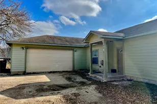 111 Mariah Dr, Kyle, TX 78640 - Photo 5