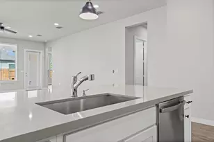 8317 Donnelley Dr, Austin, TX 78744 - Photo 9