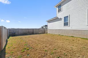 408 Black Opal Dr, Jarrell, TX 76537 - Photo 25