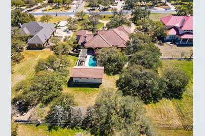 220 Gabriel Wood Drive, Georgetown, TX 78633 - Photo 3