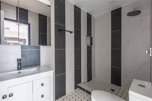 2945 Moss St, Austin, TX 78722 - Photo 33