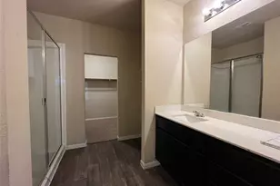 501 Cibolo Creek Dr, Kyle, TX 78640 - Photo 9