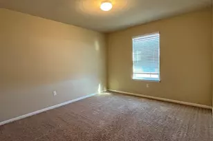 501 Cibolo Creek Dr, Kyle, TX 78640 - Photo 15