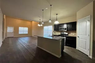 501 Cibolo Creek Dr, Kyle, TX 78640 - Photo 3